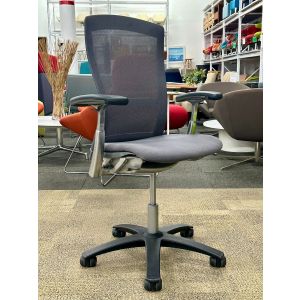 Knoll Life Task Chair (Charcoal/Dark Grey)