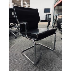 Pair Uno Arm Chairs by Paolo Deganello & Gilberto Corretti for Marcatre