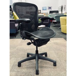 Herman Miller Aeron 'B' Work Chair with PostureFit Lumbar (Carbon)
