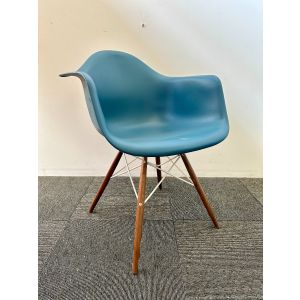 Herman Miller Eames Molded Plastic Armchair (Blue Green/Walnut)