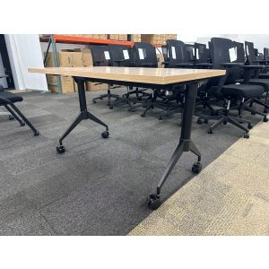 NEW Beniia Doobi Mobile Nesting Table Base (Black)