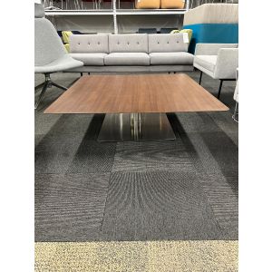 Mid-century Bernhardt Quiet 42" Coffee Table (Walnut)