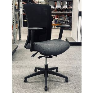 Global Vion Mesh Back Task Chair (Wavelength Moonrock)