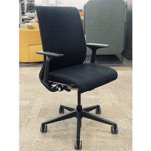 Steelcase Think V1 Task Chair (Black/Black)
