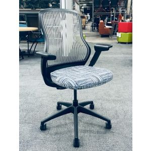 Knoll Regeneration Task Chair (Pebble/Blue Pattern)