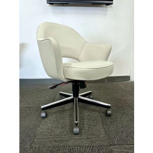 Knoll Saarinen Executive Chair (White Leather/Chrome)